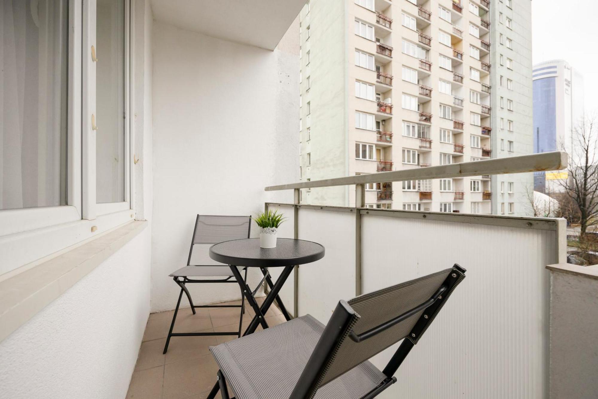 Comfortable Apartment Warsaw Wola & Balcony By Noclegi Renters エクステリア 写真