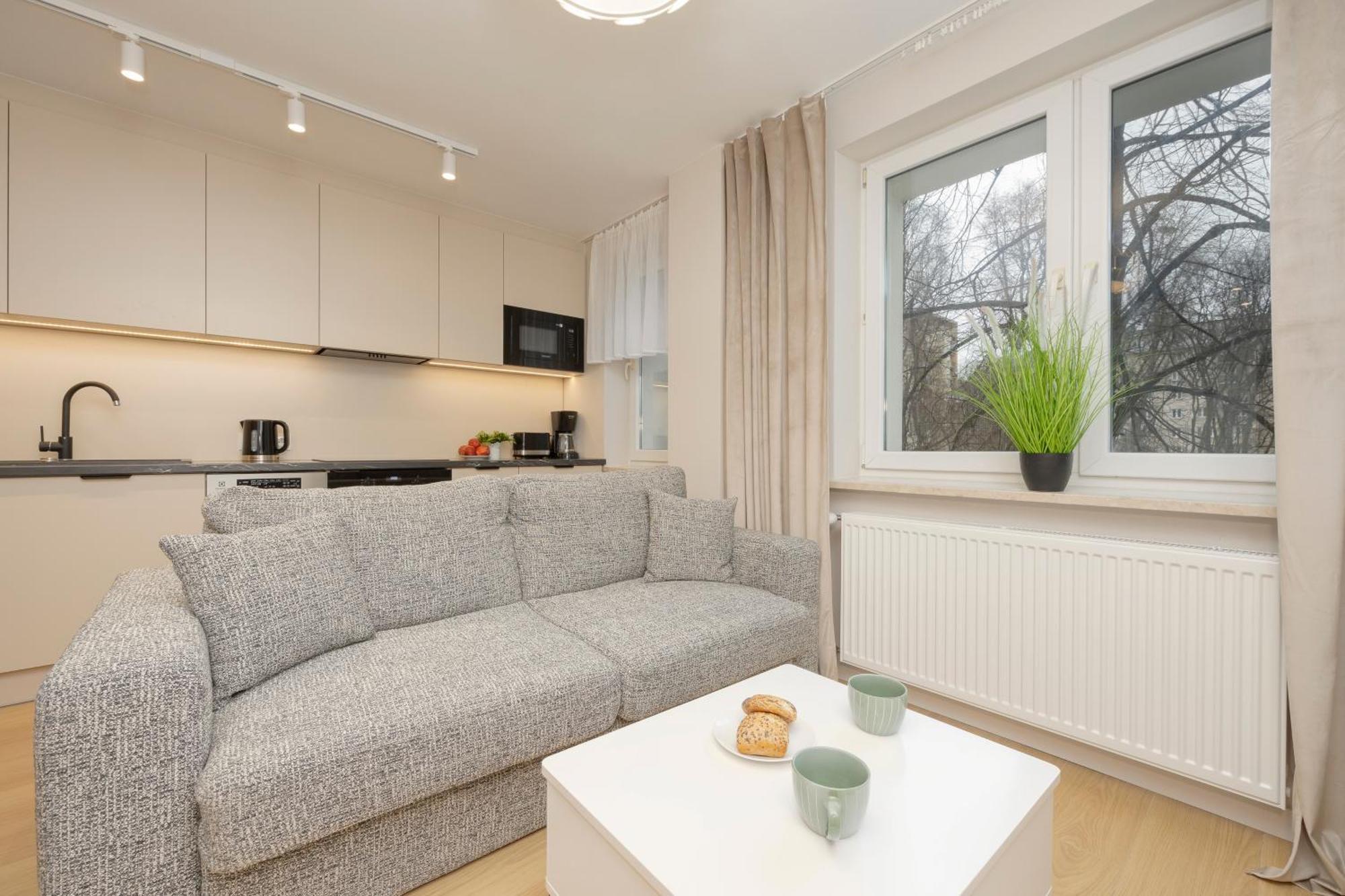 Comfortable Apartment Warsaw Wola & Balcony By Noclegi Renters エクステリア 写真